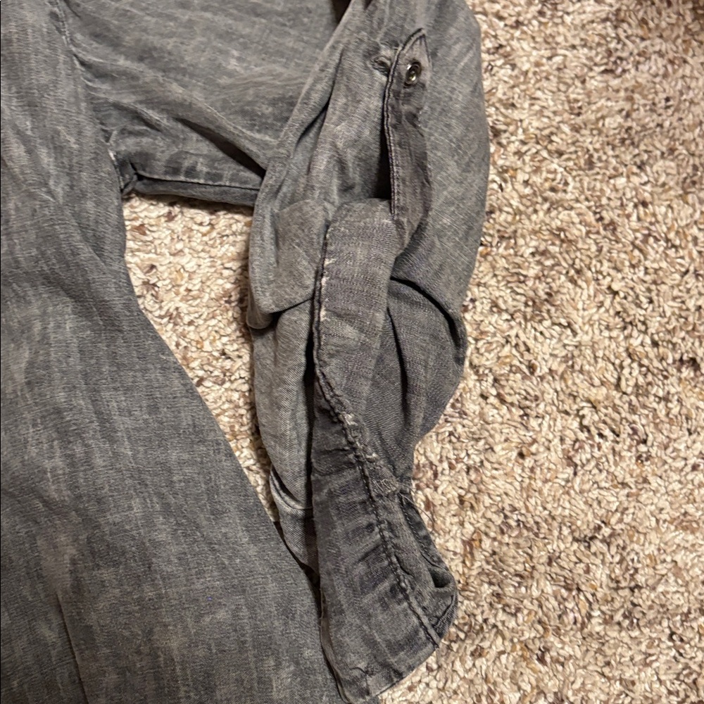 Jane and Delancy and Alexander Jordan women’s button down long sleeve shirts - Picture 4 of 7